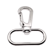 Karabinhage med fjederlukke og bred ring. Platineret. 41 mm